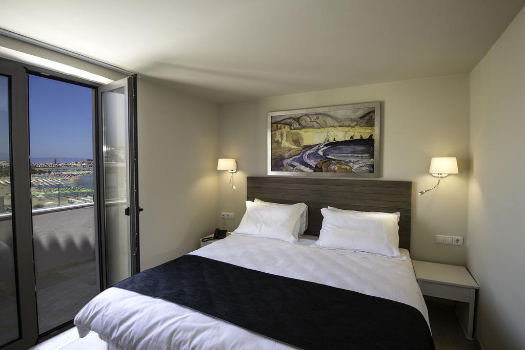 העיירה רתימנו Swell Boutique Hotel חדר תמונה